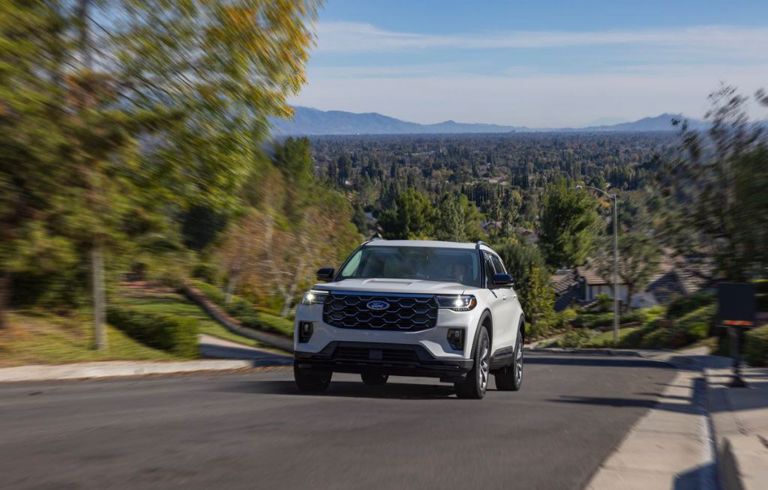 FORD EXPLORER 2026