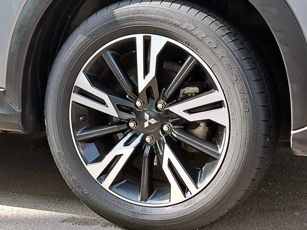 MITSUBISHI ECLIPSE CROSS