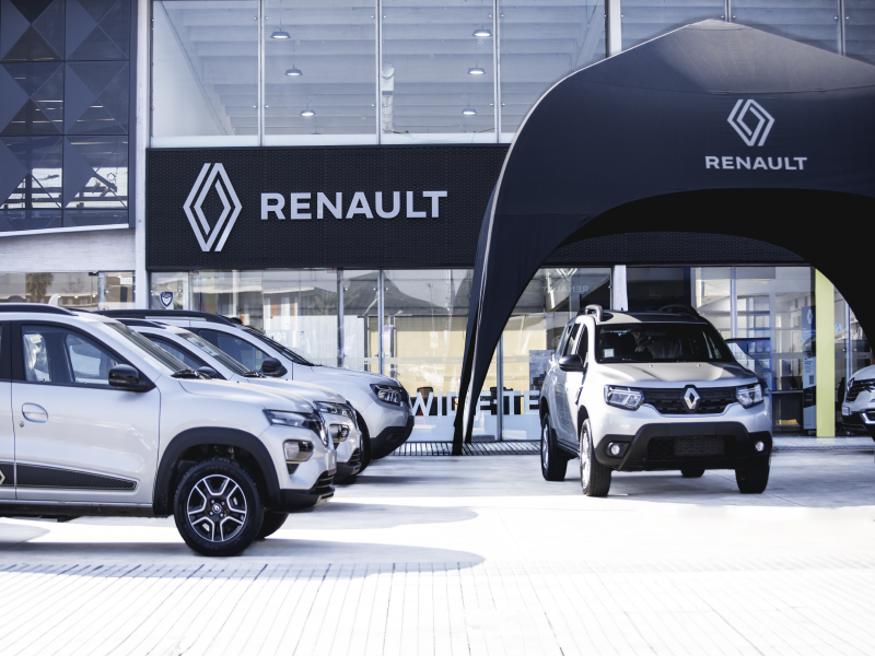 RENAULT