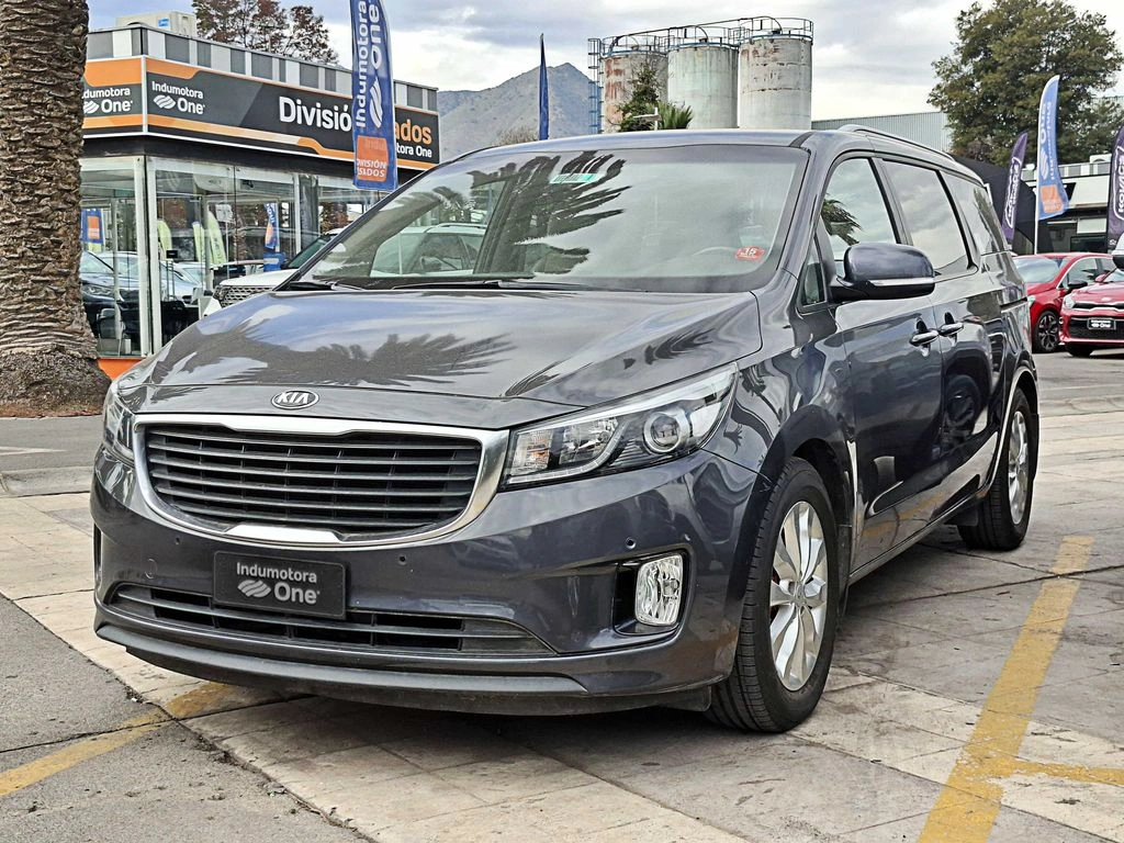 KIA GRAND CARNIVAL