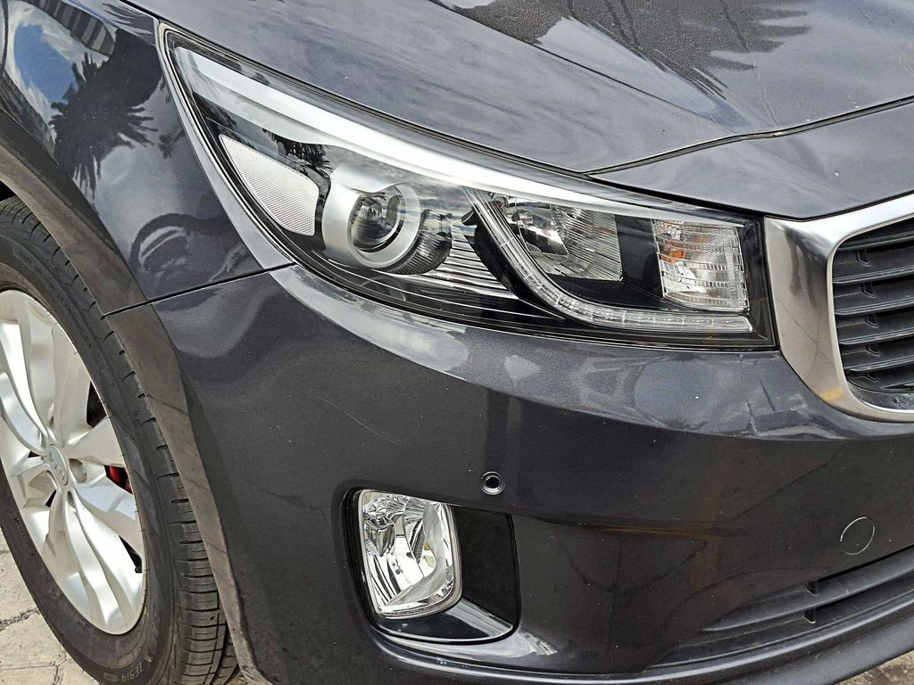 KIA GRAND CARNIVAL