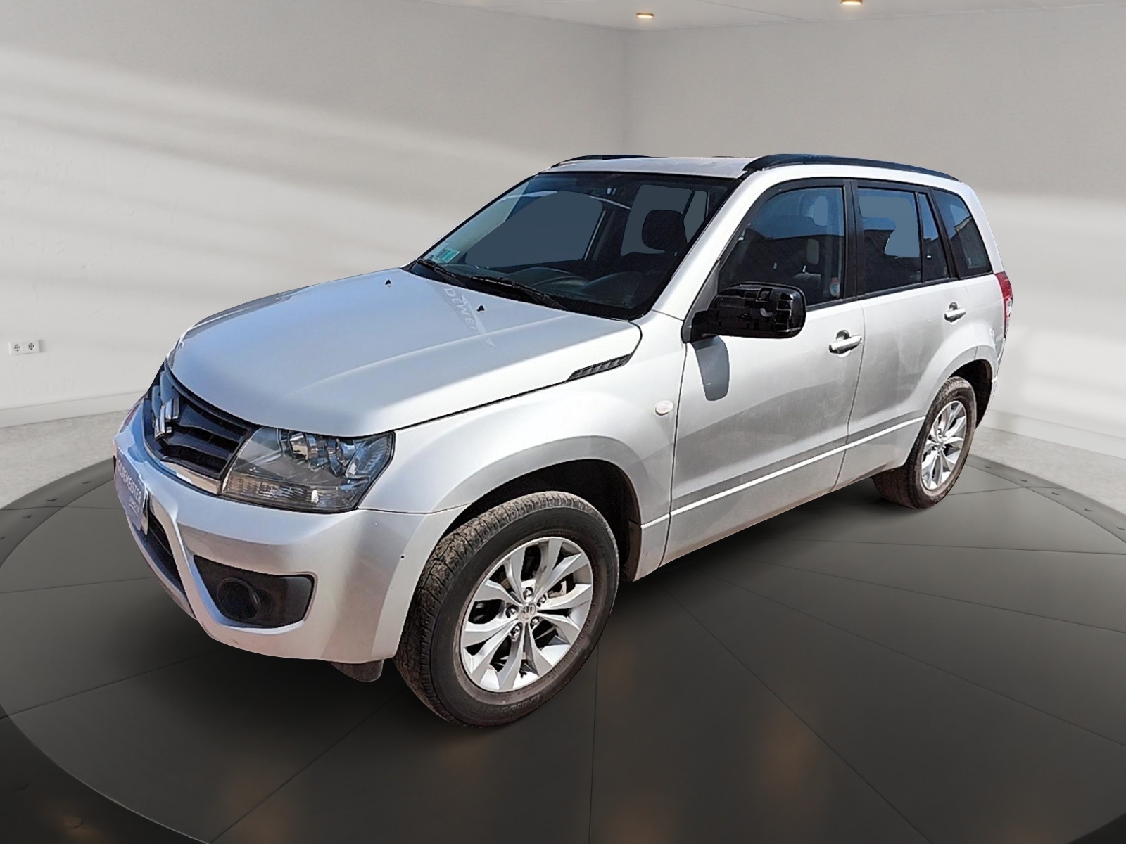 SUZUKI GRAND NOMADE 2.4 2WD GLX SPORT