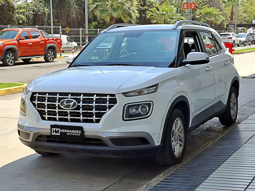 HYUNDAI VENUE