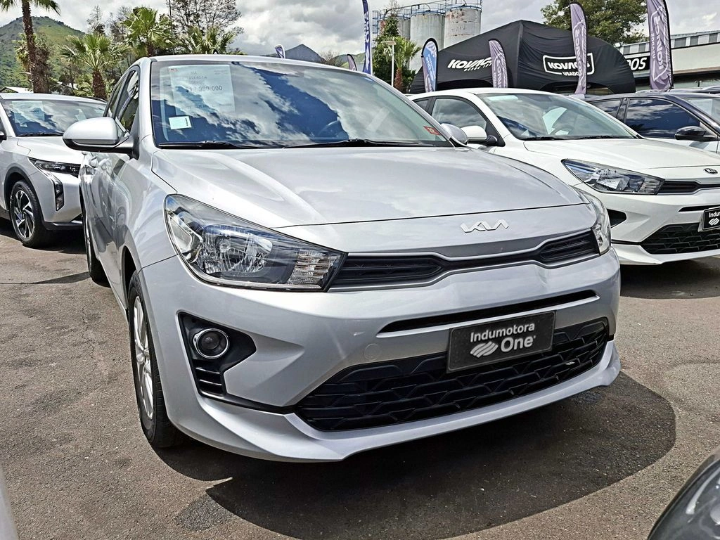 KIA RIO 4
