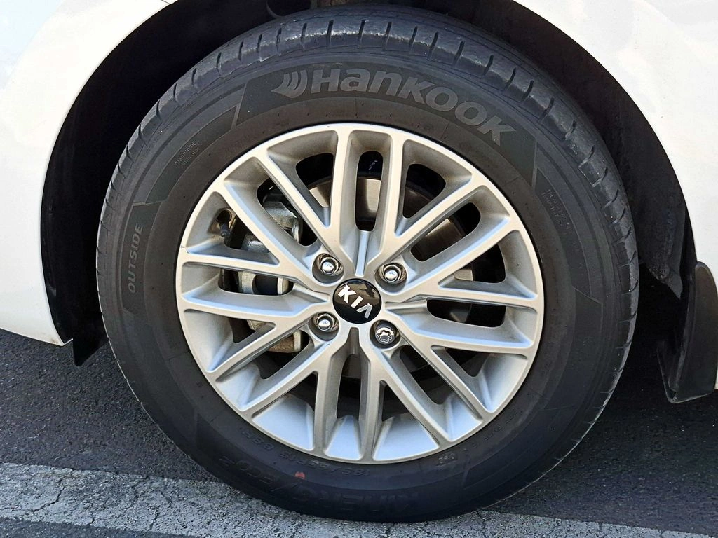 KIA RIO 5
