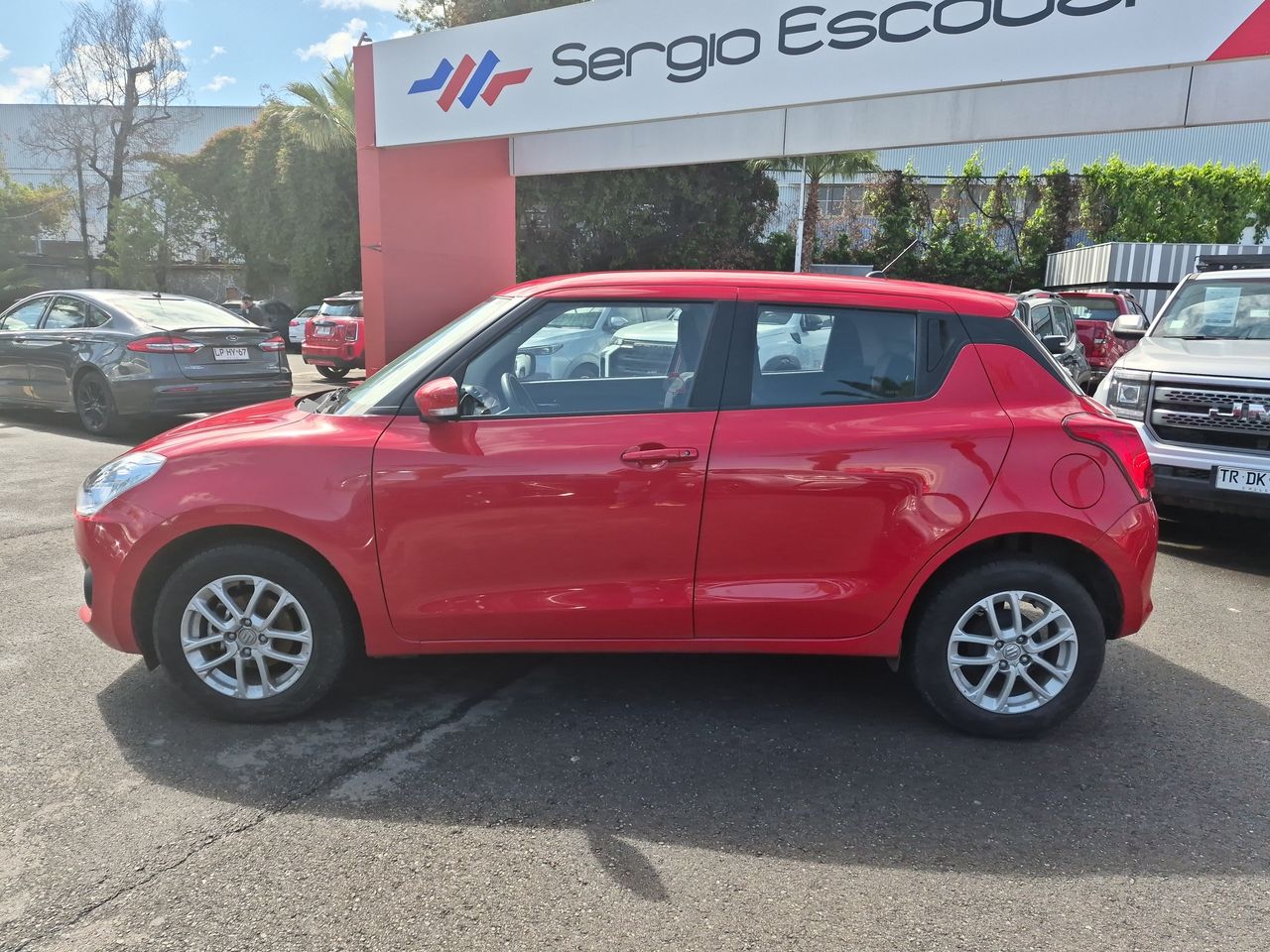 SUZUKI SWIFT