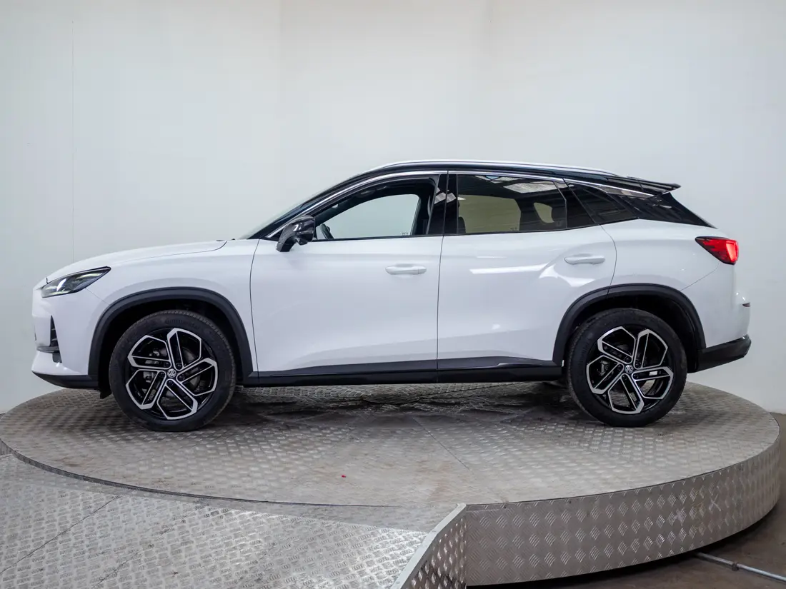 MG ONE